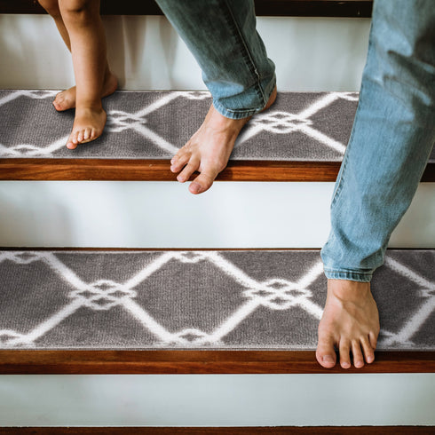 Octavia Gray/White Authentic Turkish Premium Quality Stair Rugs - Medium Pile - Machine Washable Indoor Carpet Stair Treads-Multi Pack Sets With TPE Backing