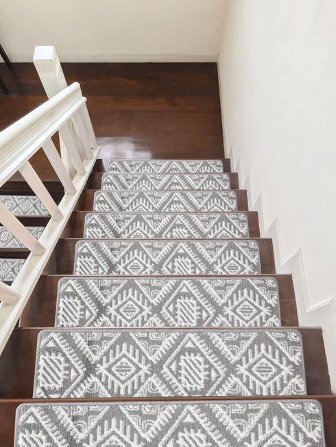 Aztec Ruins Gray Carpet Stair Treads (Set of 13)